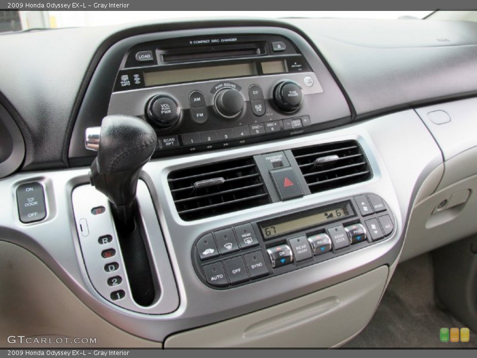 Gray Interior Controls for the 2009 Honda Odyssey EX-L #65754397