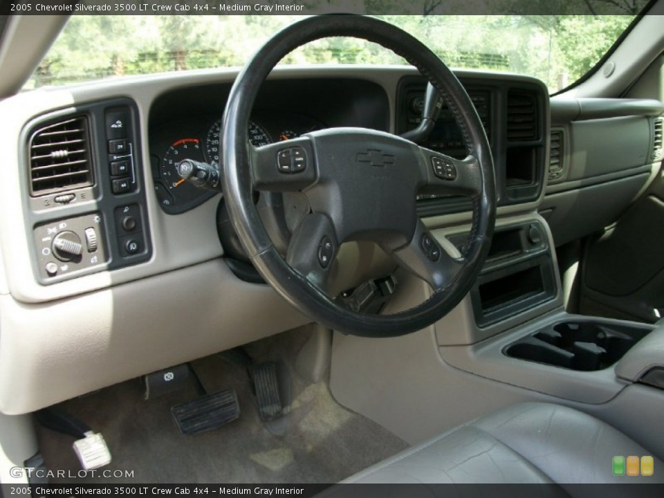 Medium Gray Interior Photo for the 2005 Chevrolet Silverado 3500 LT Crew Cab 4x4 #65758864
