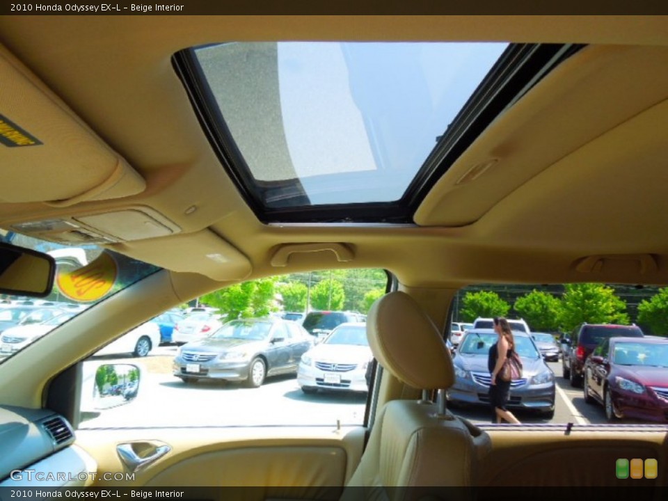 Beige Interior Sunroof for the 2010 Honda Odyssey EX-L #65758990