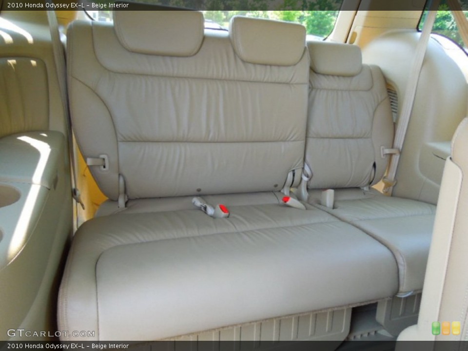 Beige Interior Rear Seat for the 2010 Honda Odyssey EX-L #65759074