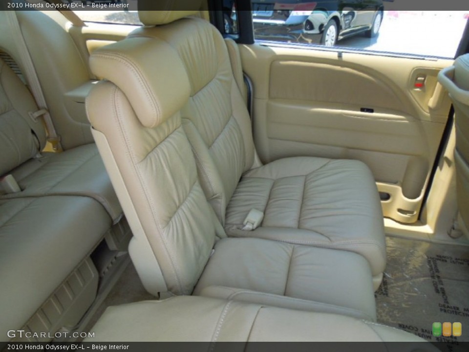 Beige Interior Rear Seat for the 2010 Honda Odyssey EX-L #65759083