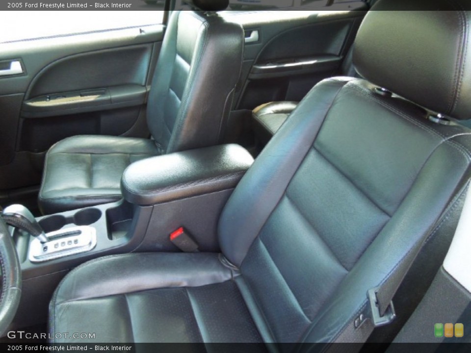 Black Interior Photo for the 2005 Ford Freestyle Limited #65759737