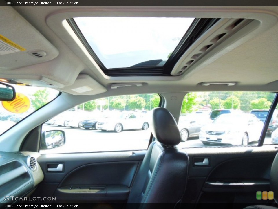 Black Interior Sunroof for the 2005 Ford Freestyle Limited #65759746