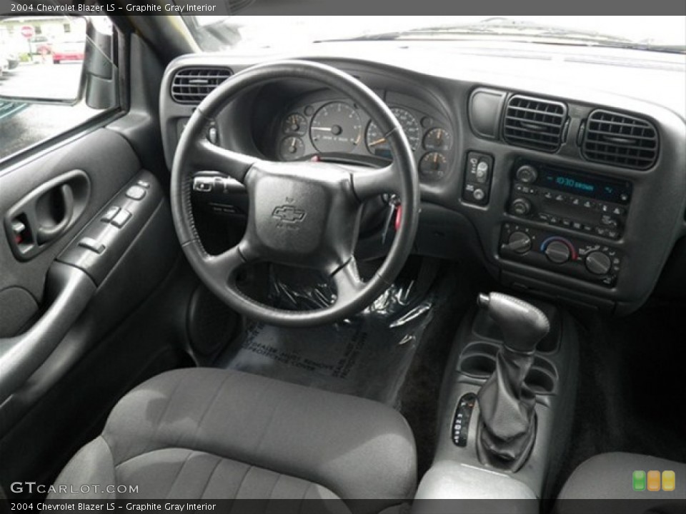 Graphite Gray Interior Photo for the 2004 Chevrolet Blazer LS #65763202