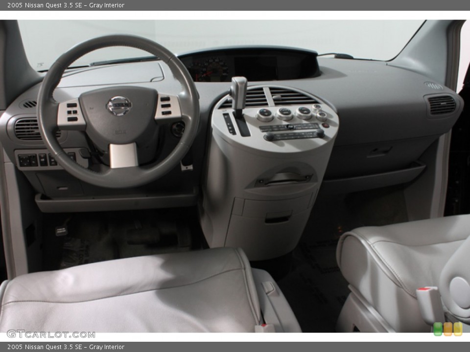 Gray Interior Dashboard for the 2005 Nissan Quest 3.5 SE #65768410