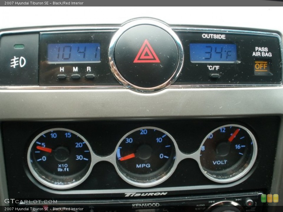 Black/Red Interior Controls for the 2007 Hyundai Tiburon SE #65816576