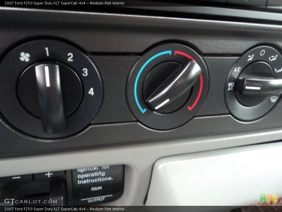 Medium Flint Interior Controls for the 2007 Ford F250 Super Duty XLT SuperCab 4x4 #65836958