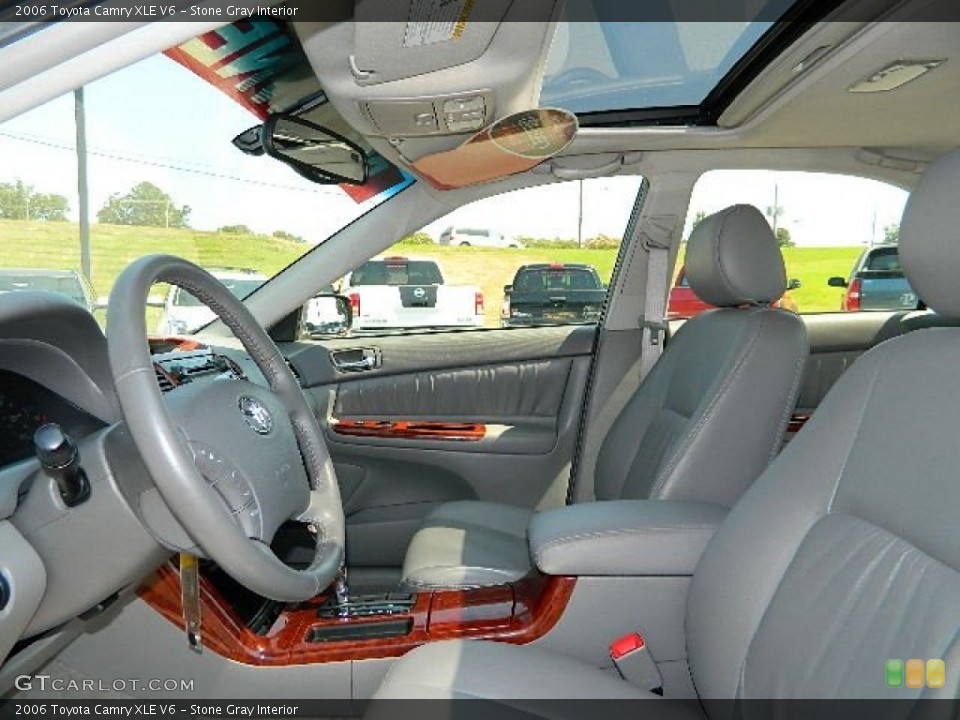 Stone Gray Interior Photo for the 2006 Toyota Camry XLE V6 #65850168