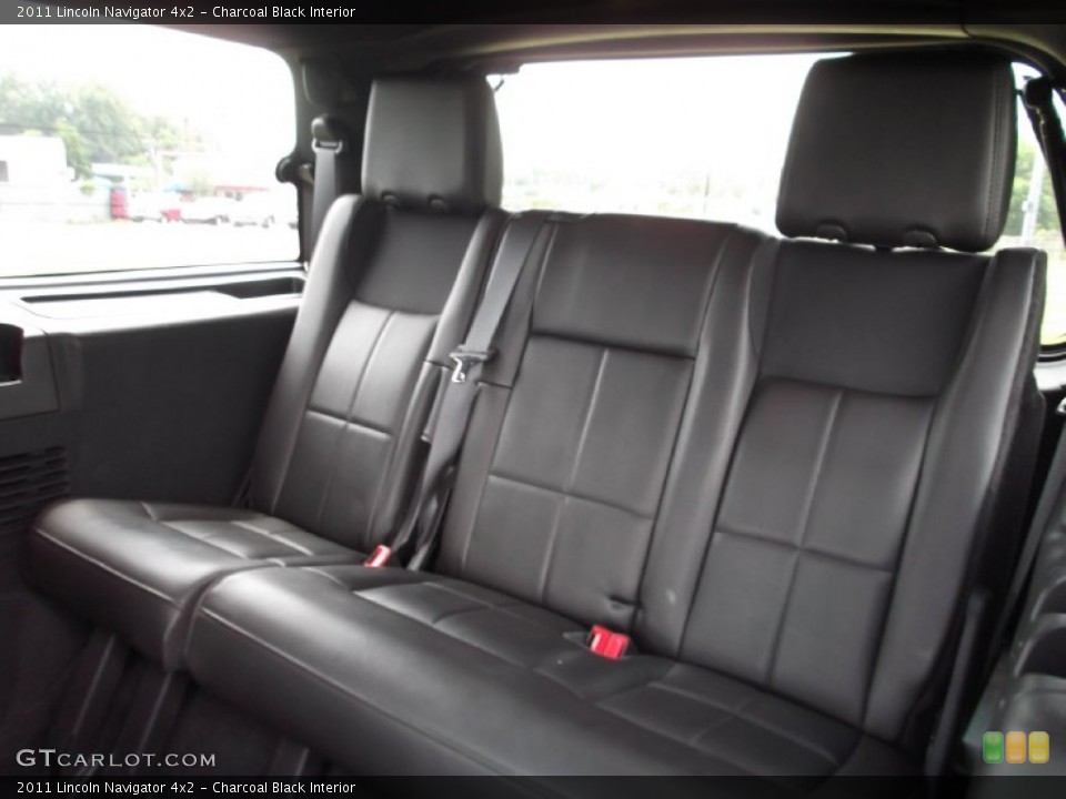 Charcoal Black Interior Photo for the 2011 Lincoln Navigator 4x2 #65860610