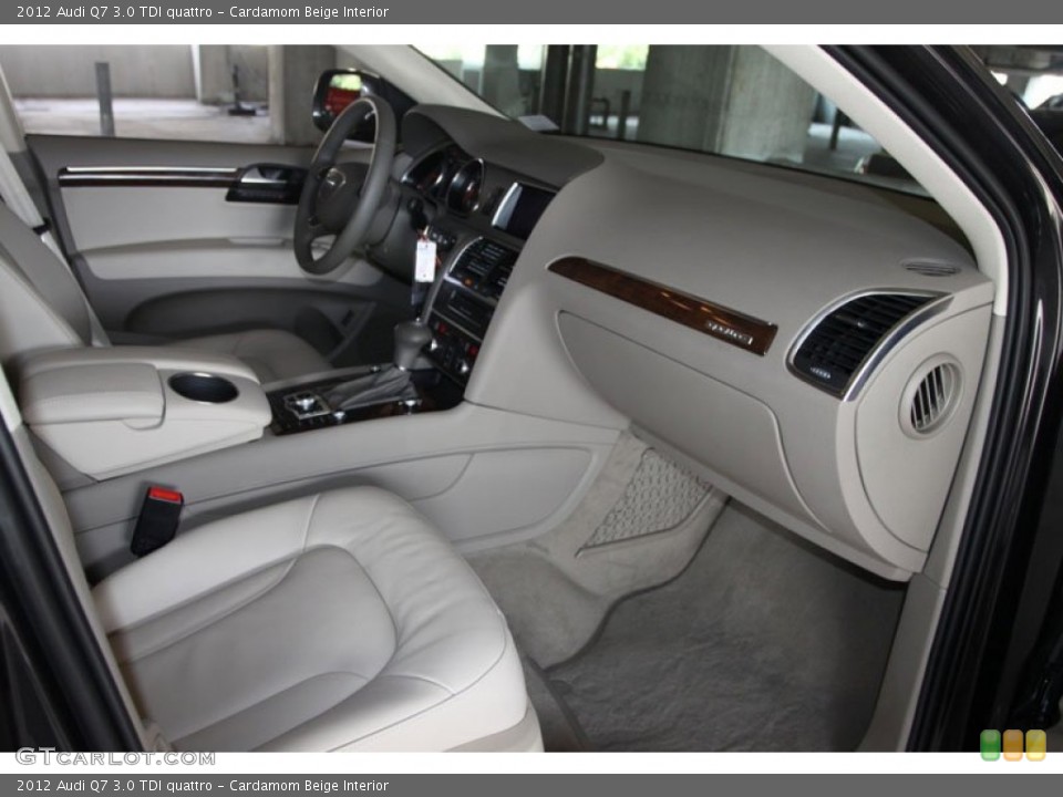 Cardamom Beige Interior Photo for the 2012 Audi Q7 3.0 TDI quattro #65868222