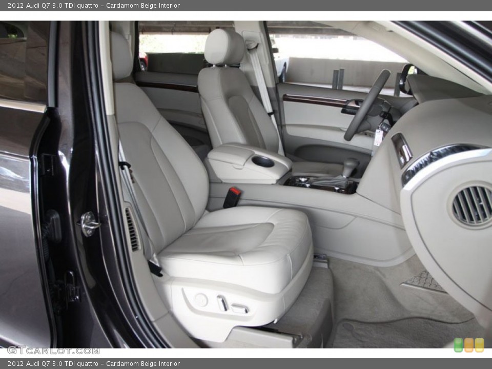 Cardamom Beige Interior Photo for the 2012 Audi Q7 3.0 TDI quattro #65868231