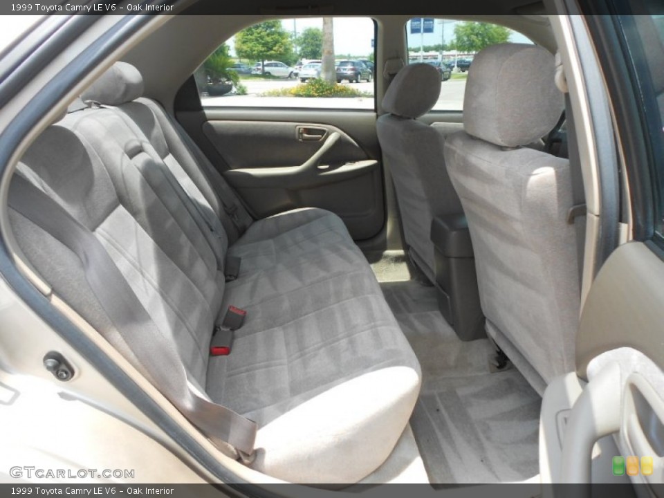 Oak Interior Photo for the 1999 Toyota Camry LE V6 #65869008