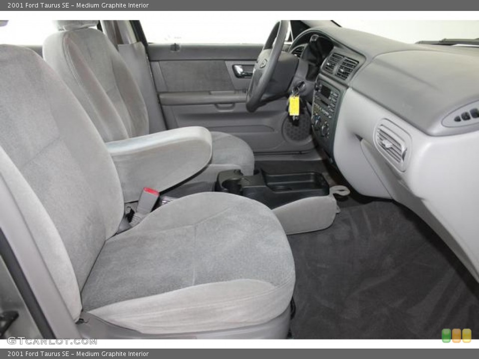 Medium Graphite Interior Photo for the 2001 Ford Taurus SE #65884724