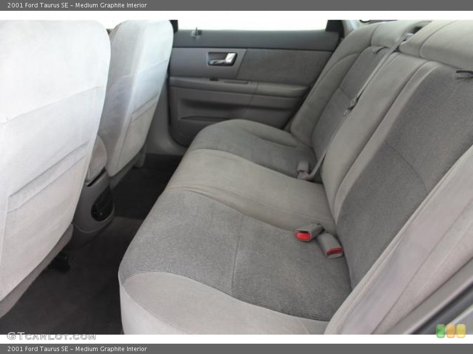 Medium Graphite Interior Photo for the 2001 Ford Taurus SE #65884737