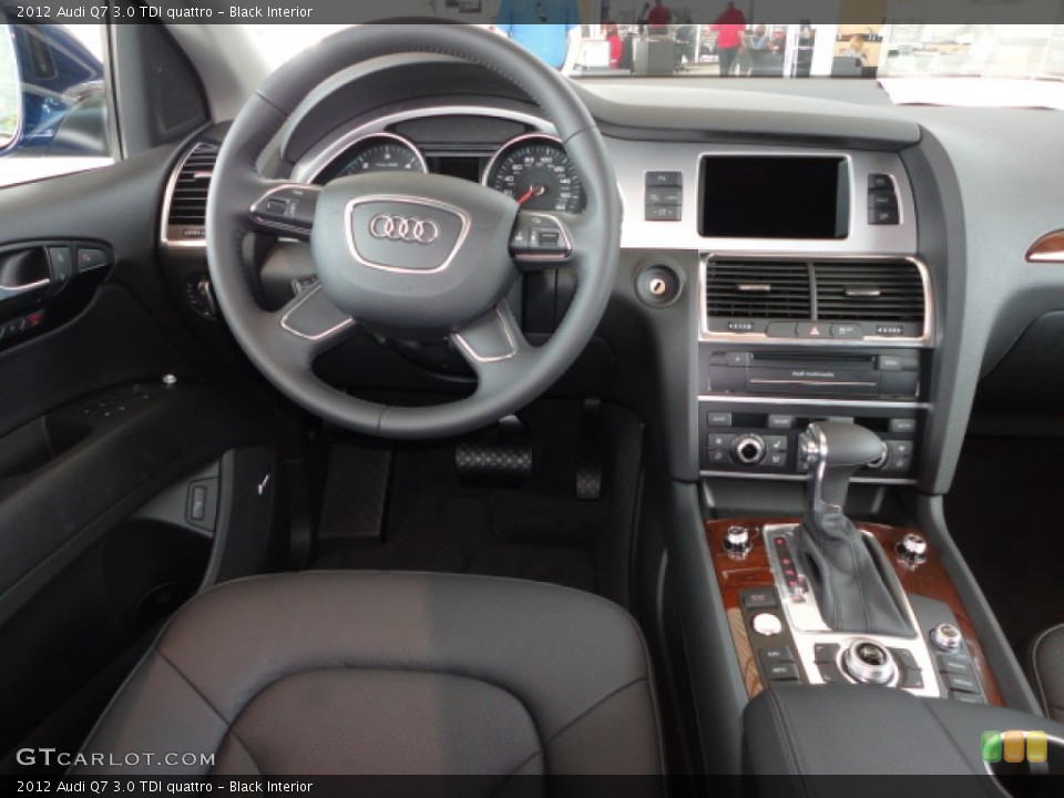 Black Interior Dashboard for the 2012 Audi Q7 3.0 TDI quattro #65893503
