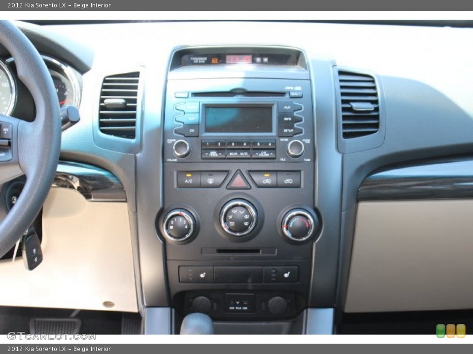 Beige Interior Controls for the 2012 Kia Sorento LX #65920181