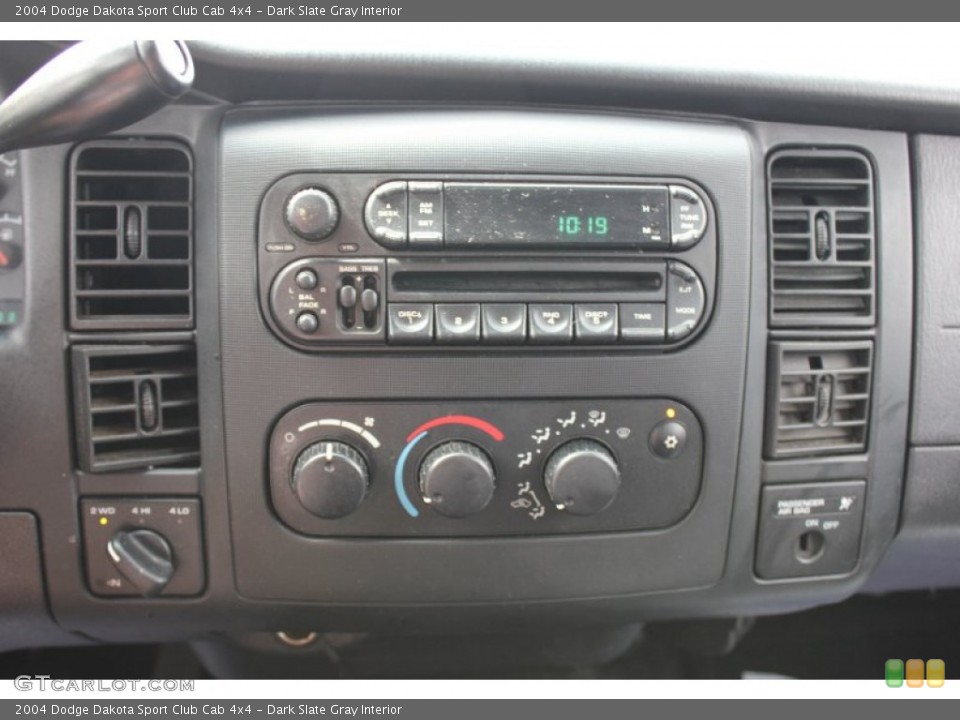 Dark Slate Gray Interior Controls for the 2004 Dodge Dakota Sport Club Cab 4x4 #65926127