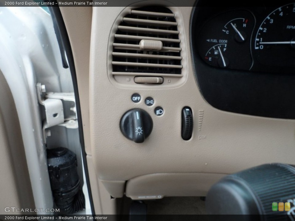 Medium Prairie Tan Interior Controls for the 2000 Ford Explorer Limited #65958254
