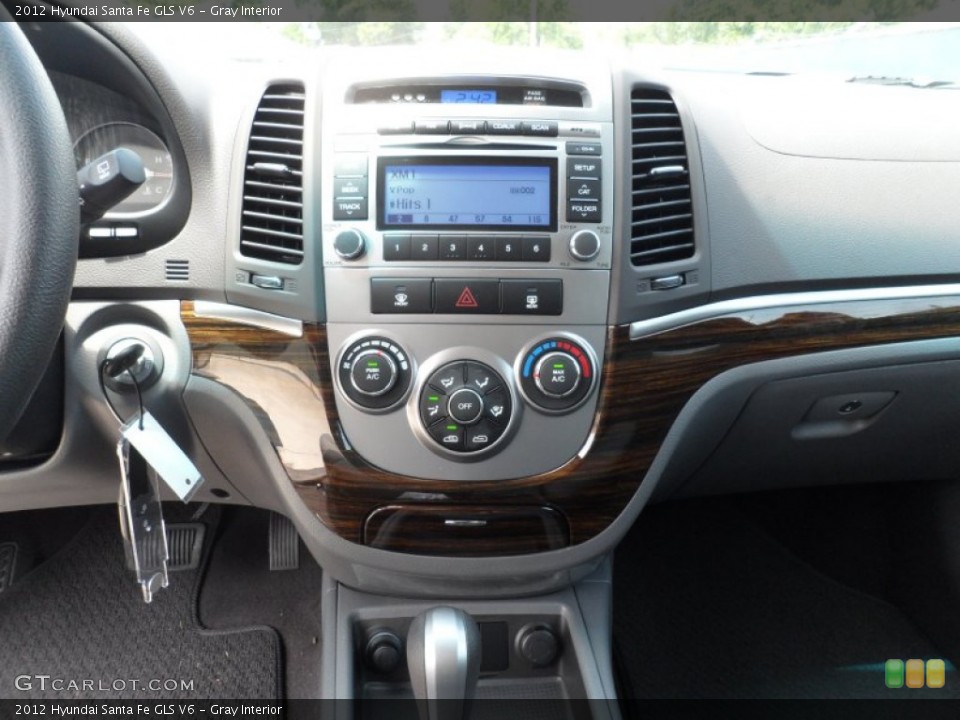 Gray Interior Controls for the 2012 Hyundai Santa Fe GLS V6 #65965517