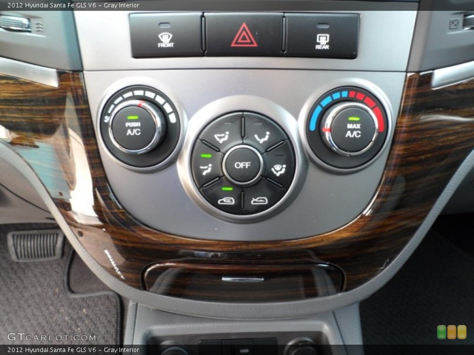 Gray Interior Controls for the 2012 Hyundai Santa Fe GLS V6 #65965529