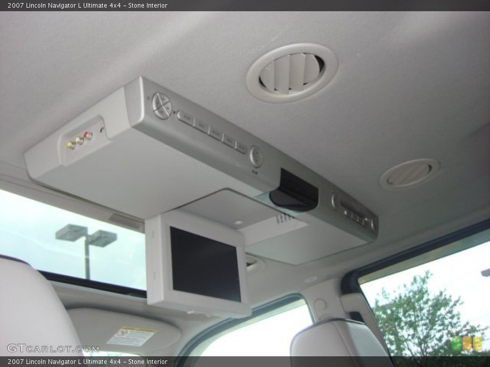 Stone Interior Controls for the 2007 Lincoln Navigator L Ultimate 4x4 #65987946
