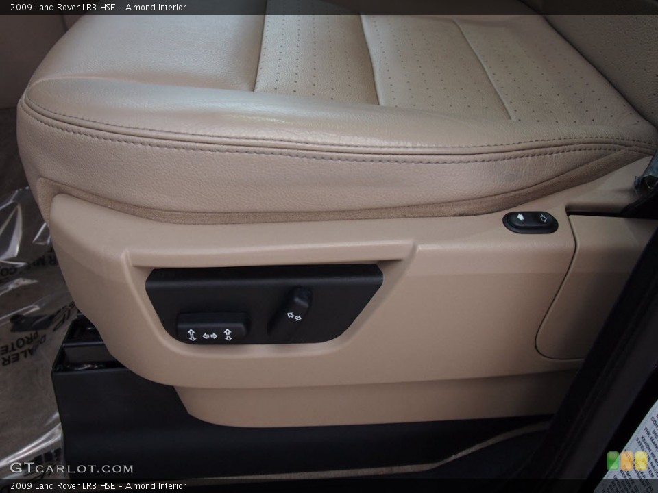Almond 2009 Land Rover LR3 Interiors