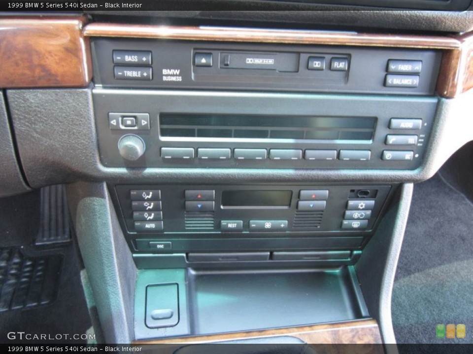 Black Interior Controls for the 1999 BMW 5 Series 540i Sedan #66011619