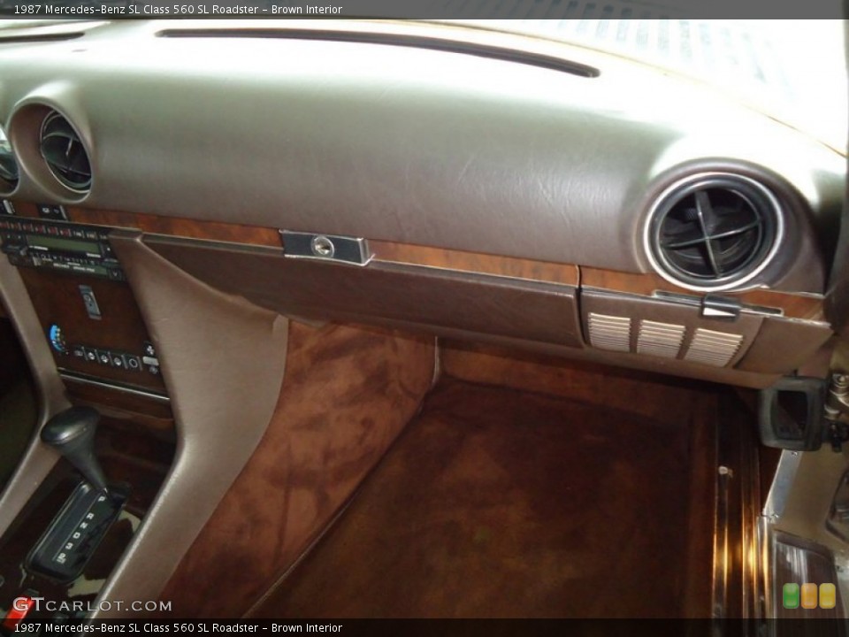 Brown Interior Dashboard for the 1987 Mercedes-Benz SL Class 560 SL Roadster #66012654