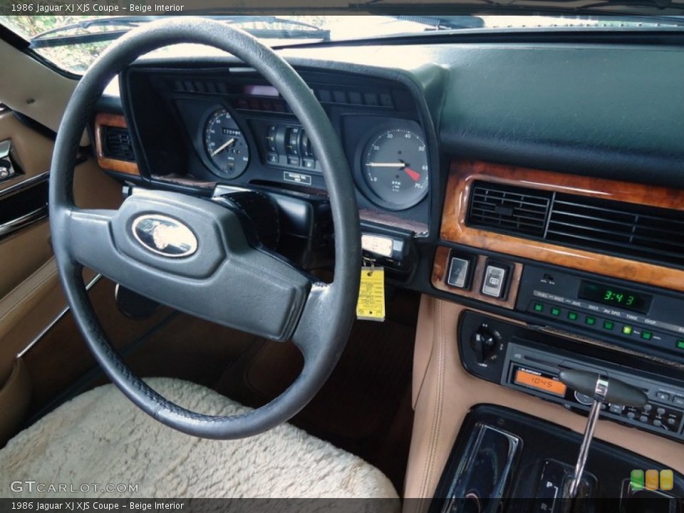 Beige Interior Steering Wheel for the 1986 Jaguar XJ XJS Coupe #66068963