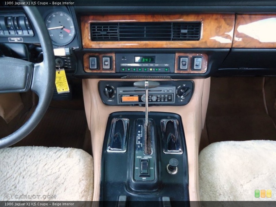 Beige Interior Controls for the 1986 Jaguar XJ XJS Coupe #66068969