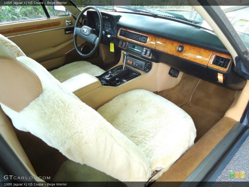 Beige Interior Photo for the 1986 Jaguar XJ XJS Coupe #66069233