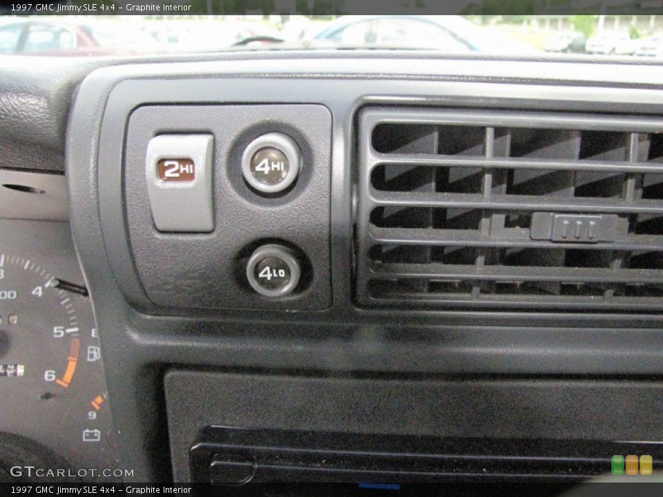 Graphite Interior Controls for the 1997 GMC Jimmy SLE 4x4 #66076733