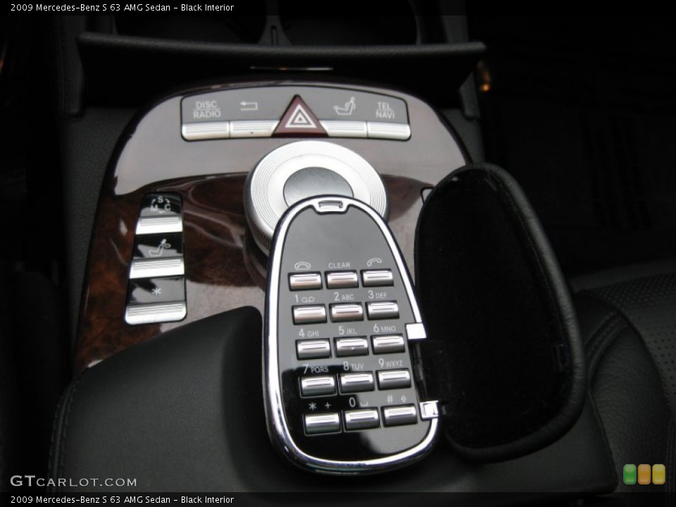 Black Interior Controls for the 2009 Mercedes-Benz S 63 AMG Sedan #66083655