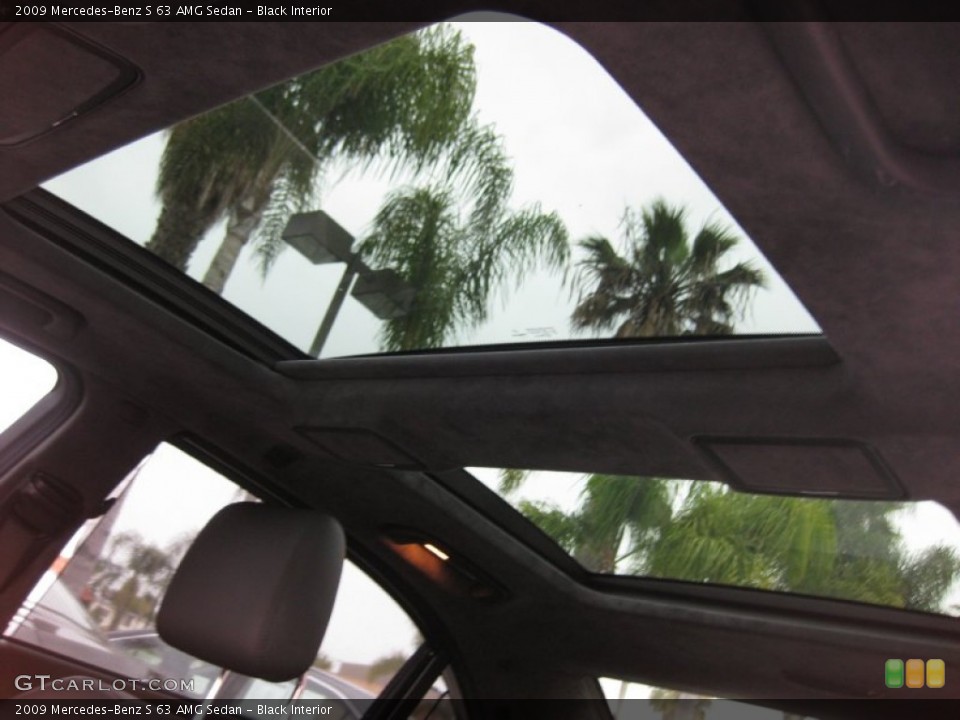 Black Interior Sunroof for the 2009 Mercedes-Benz S 63 AMG Sedan #66083721