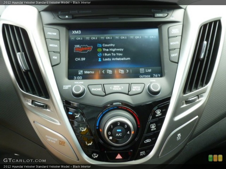 Black Interior Controls for the 2012 Hyundai Veloster  #66096246