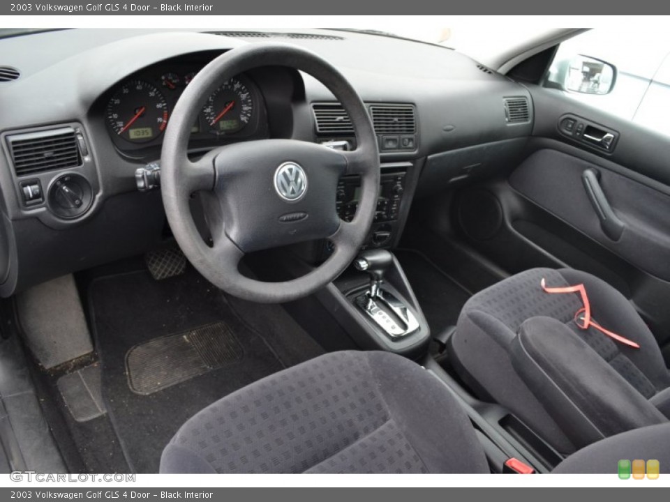 Black Interior Photo for the 2003 Volkswagen Golf GLS 4 Door #66099033
