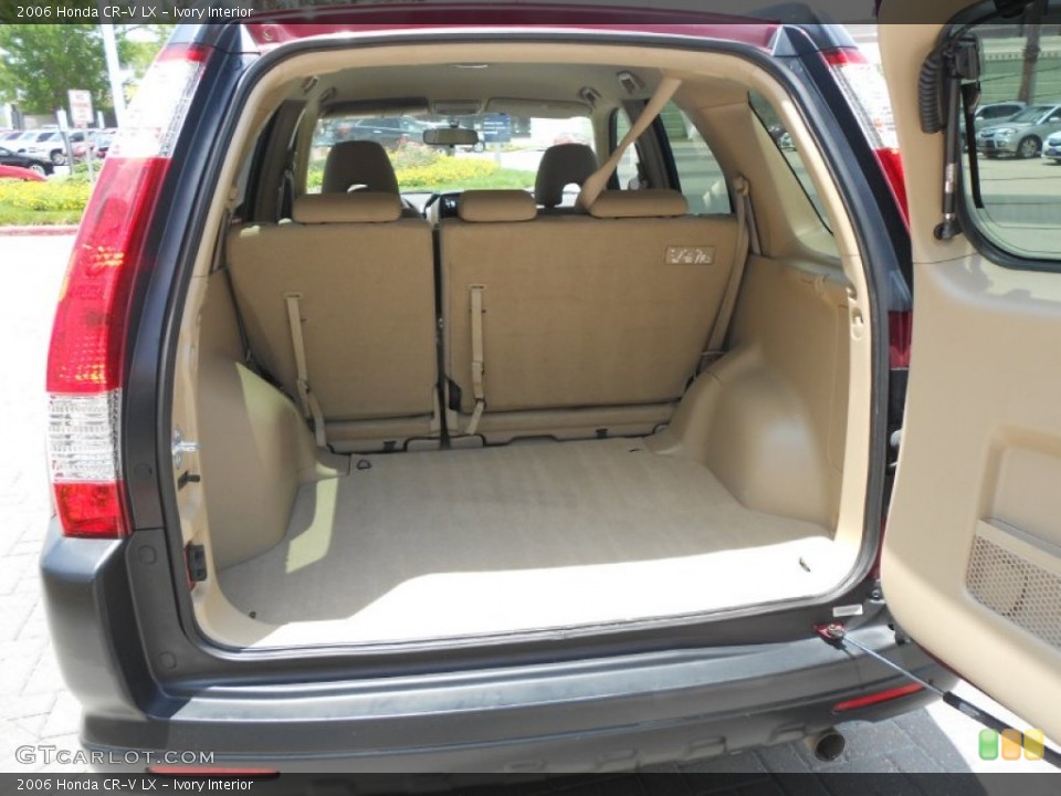 Ivory Interior Trunk for the 2006 Honda CR-V LX #66103027