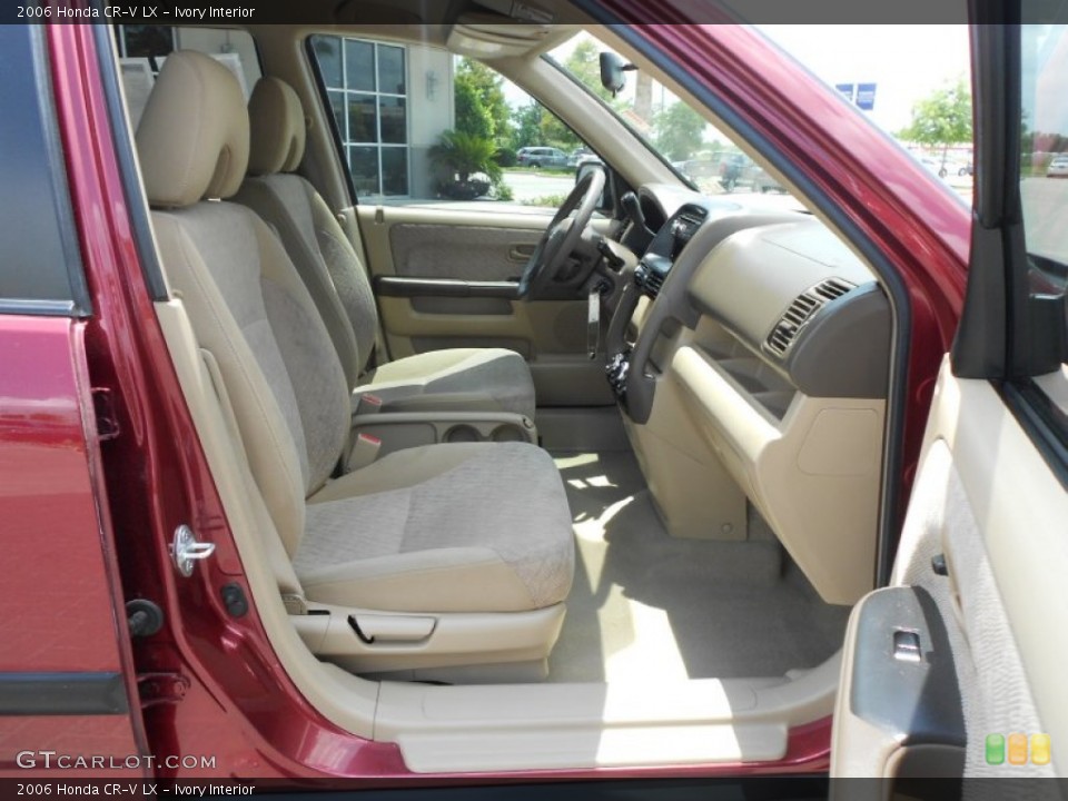 Ivory Interior Front Seat for the 2006 Honda CR-V LX #66103087