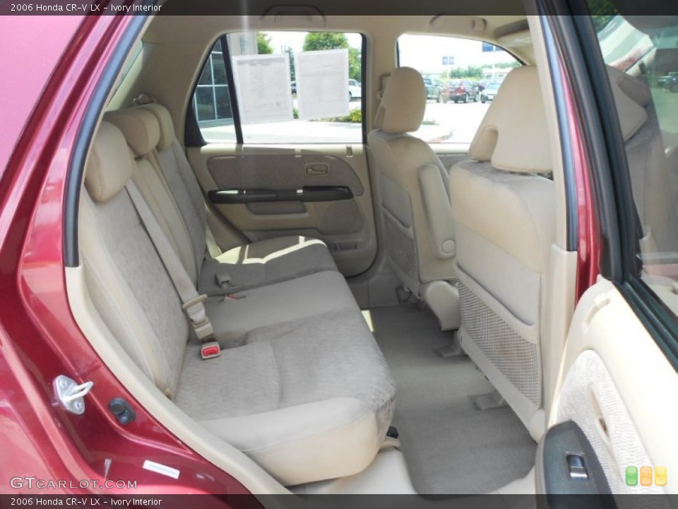 Ivory Interior Rear Seat for the 2006 Honda CR-V LX #66103105