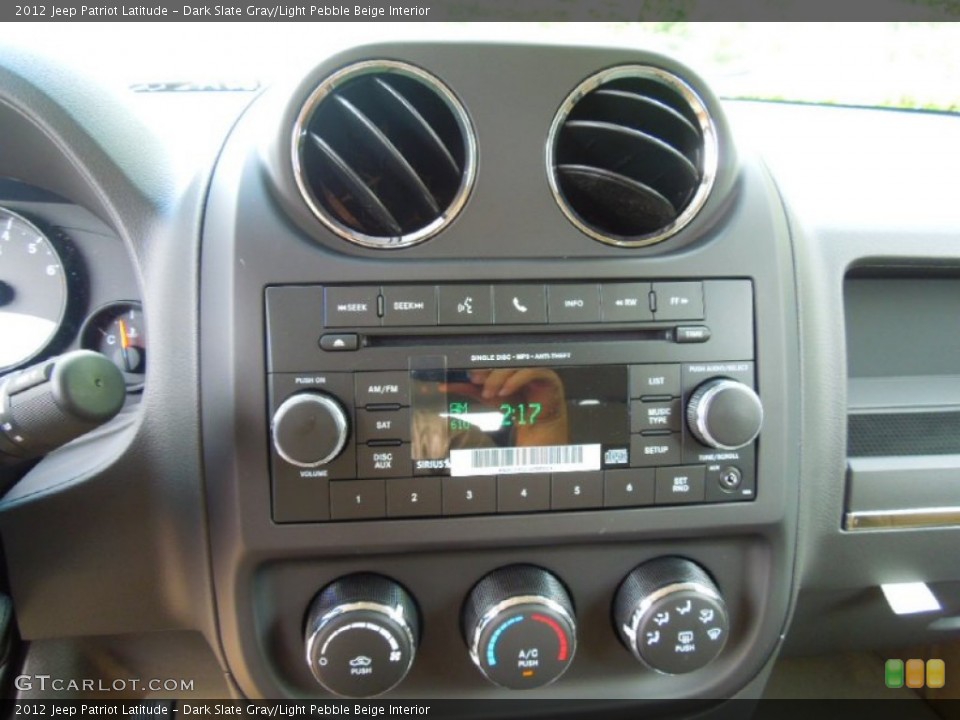 Dark Slate Gray/Light Pebble Beige Interior Controls for the 2012 Jeep Patriot Latitude #66118554