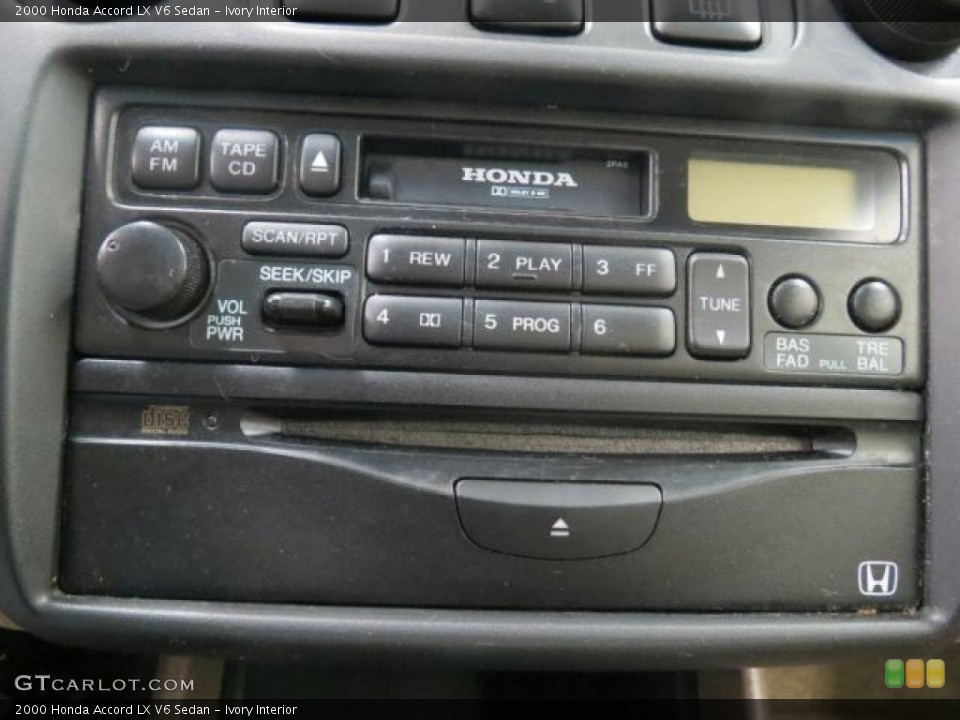 Ivory Interior Audio System for the 2000 Honda Accord LX V6 Sedan #66120426