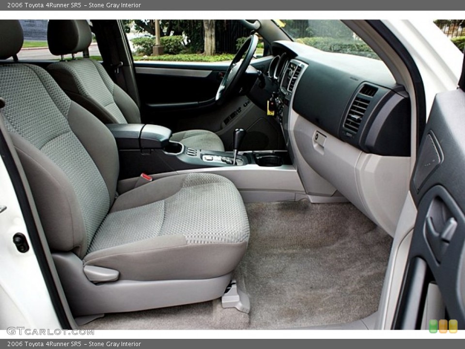 Stone Gray Interior Photo for the 2006 Toyota 4Runner SR5 #66128021