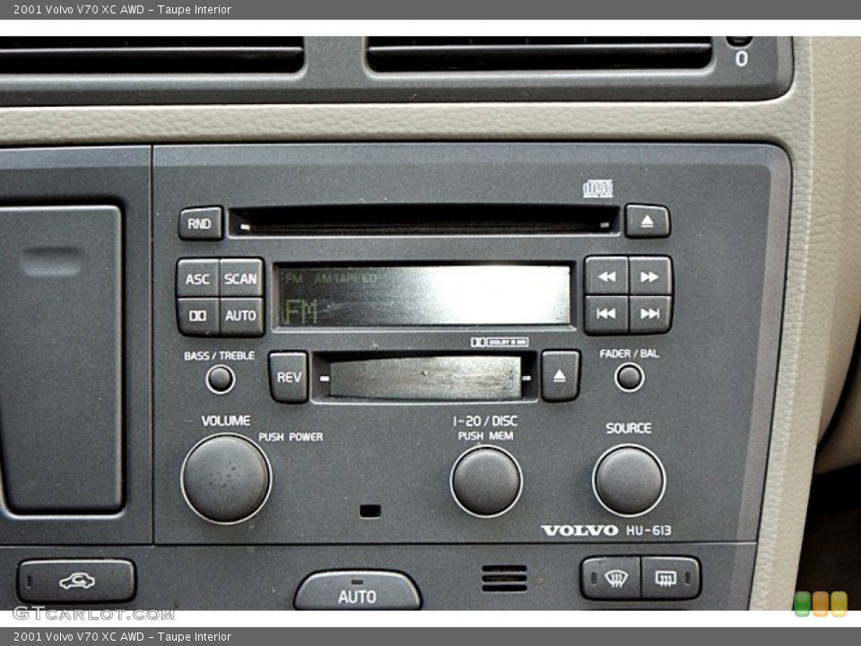 Taupe Interior Audio System for the 2001 Volvo V70 XC AWD #66129365