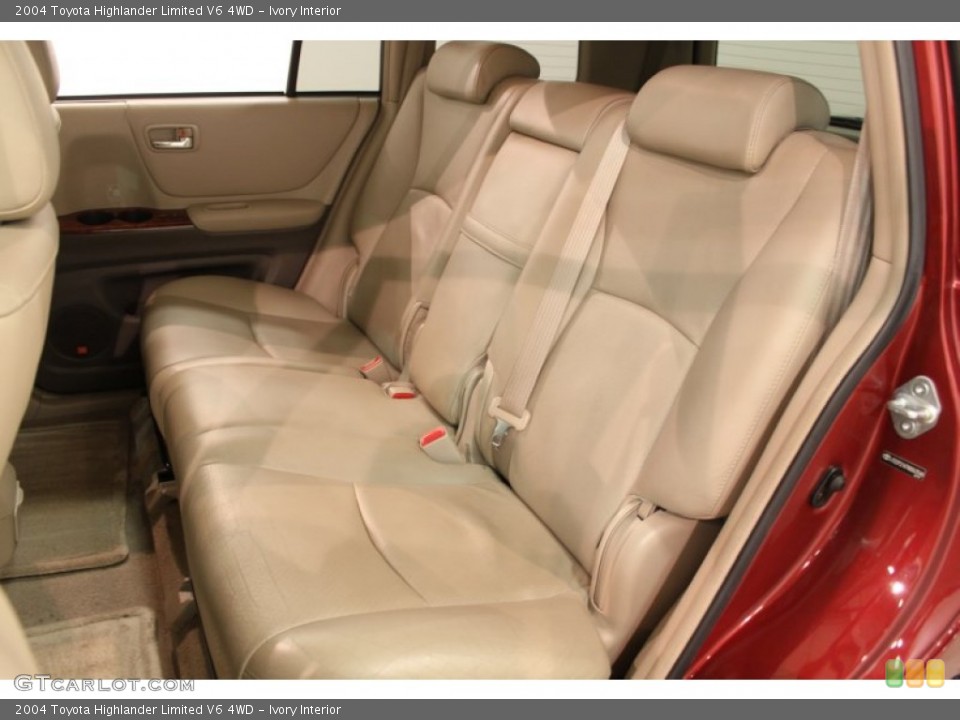 Ivory Interior Photo for the 2004 Toyota Highlander Limited V6 4WD #66130739