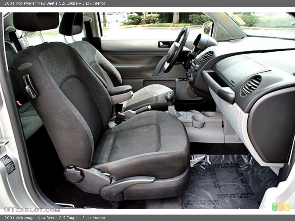 Black Interior Photo for the 2001 Volkswagen New Beetle GLS Coupe #66132026