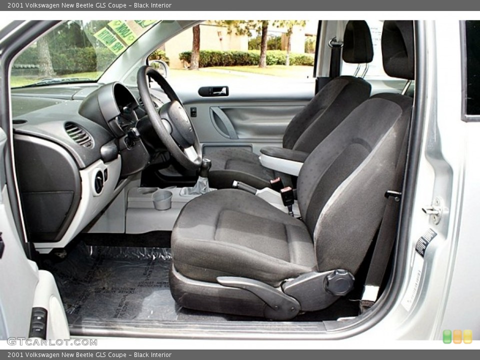 Black Interior Photo for the 2001 Volkswagen New Beetle GLS Coupe #66132062