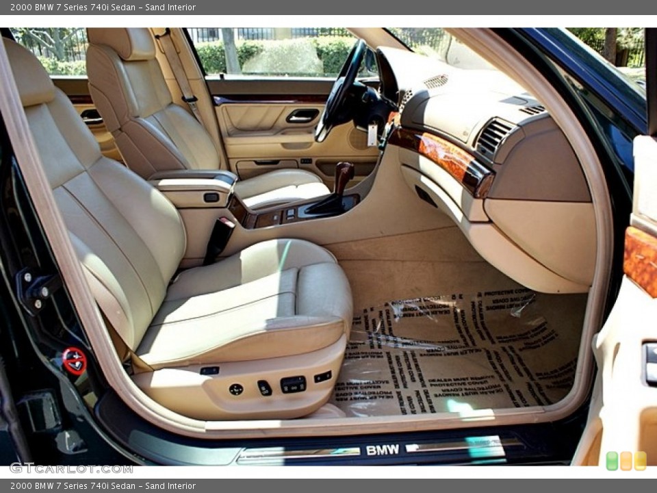 Sand Interior Photo for the 2000 BMW 7 Series 740i Sedan #66139265