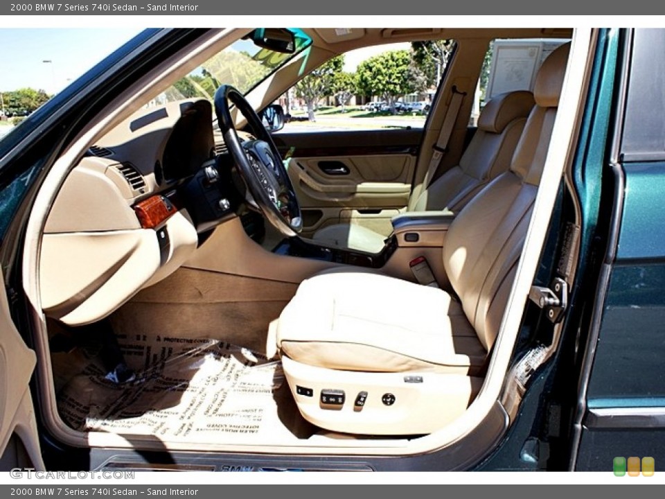 Sand Interior Photo for the 2000 BMW 7 Series 740i Sedan #66139298