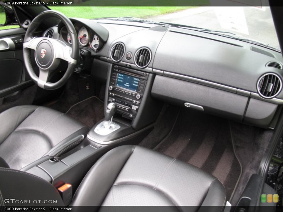 Black Interior Dashboard for the 2009 Porsche Boxster S #66139310