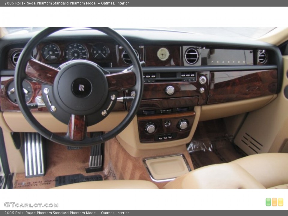 Oatmeal Interior Dashboard for the 2006 Rolls-Royce Phantom  #66141208